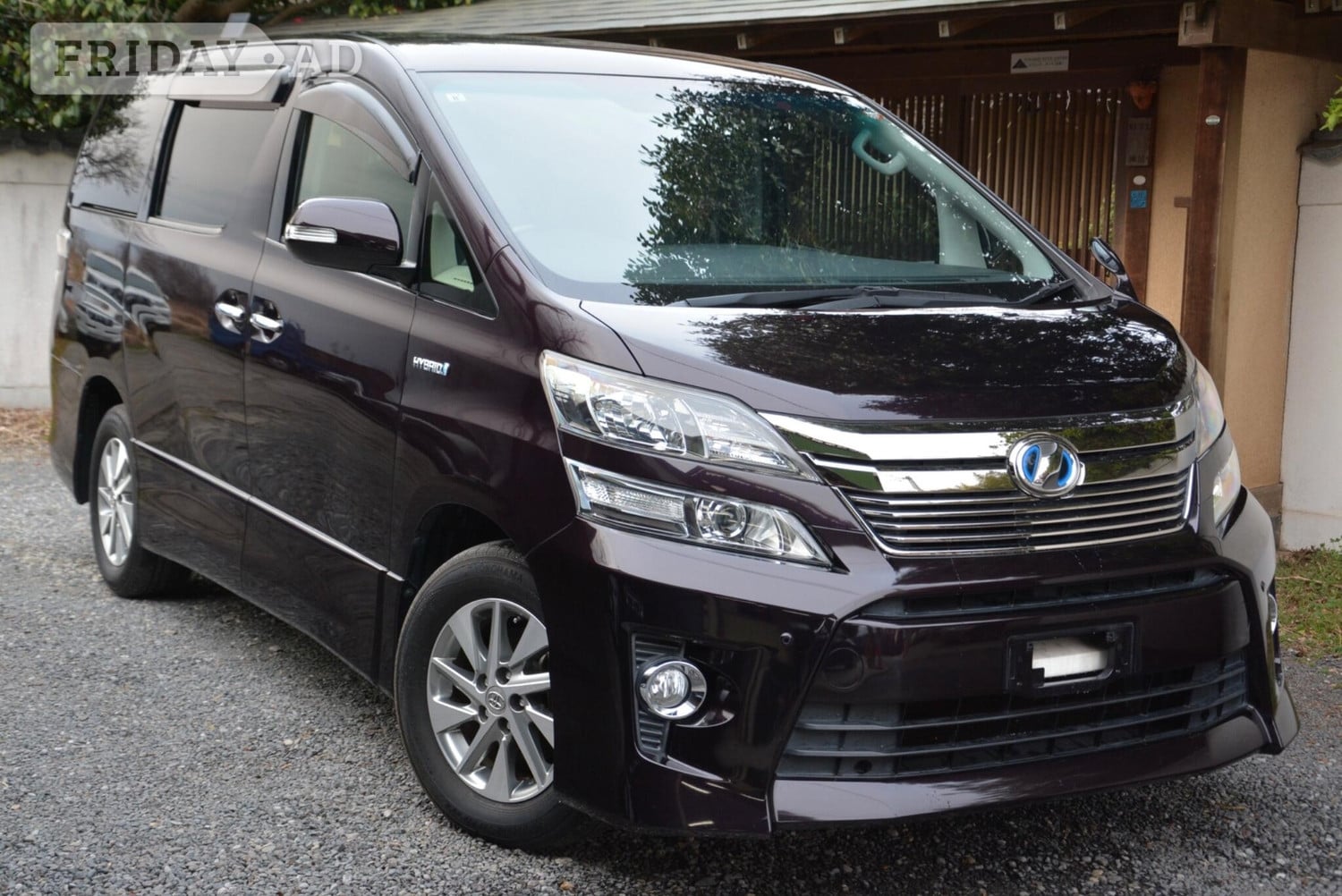 Toyota Vellfire 2013 in Chingford