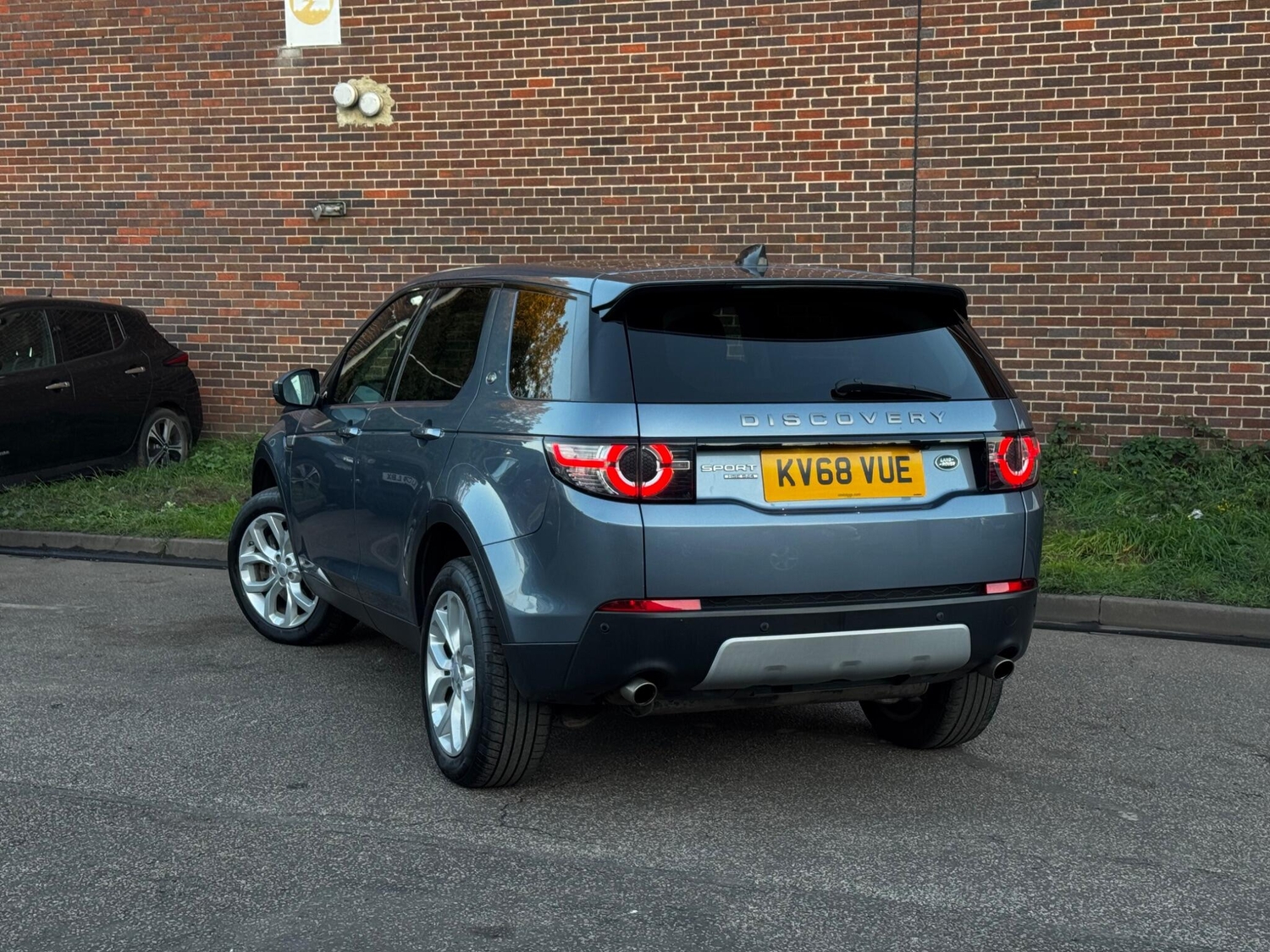 Land Rover Discovery Sport 2018 - Cars in Leeds
