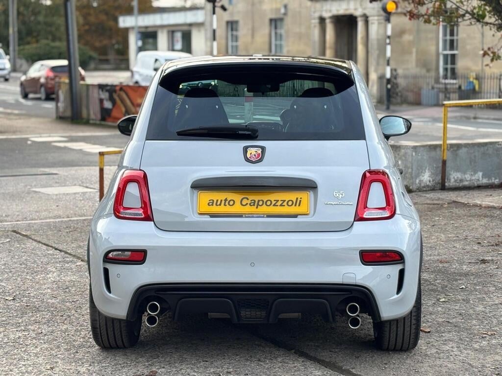 Abarth 695 2023 - Cars