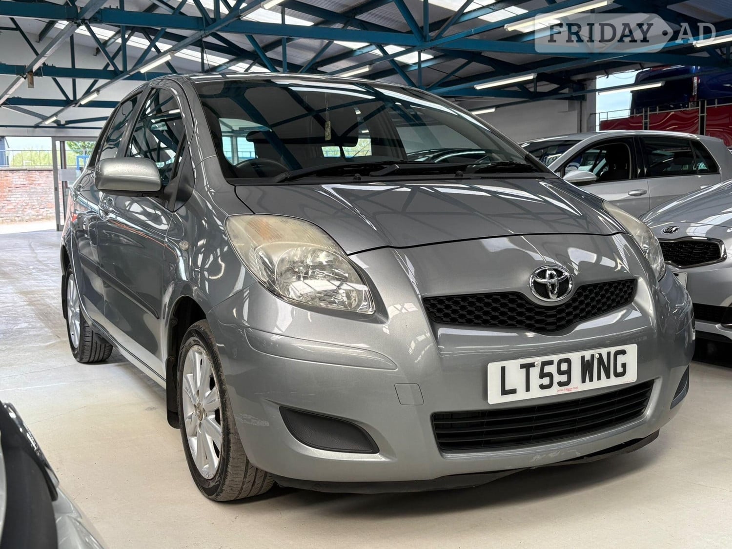Toyota Yaris 2009 - Cars