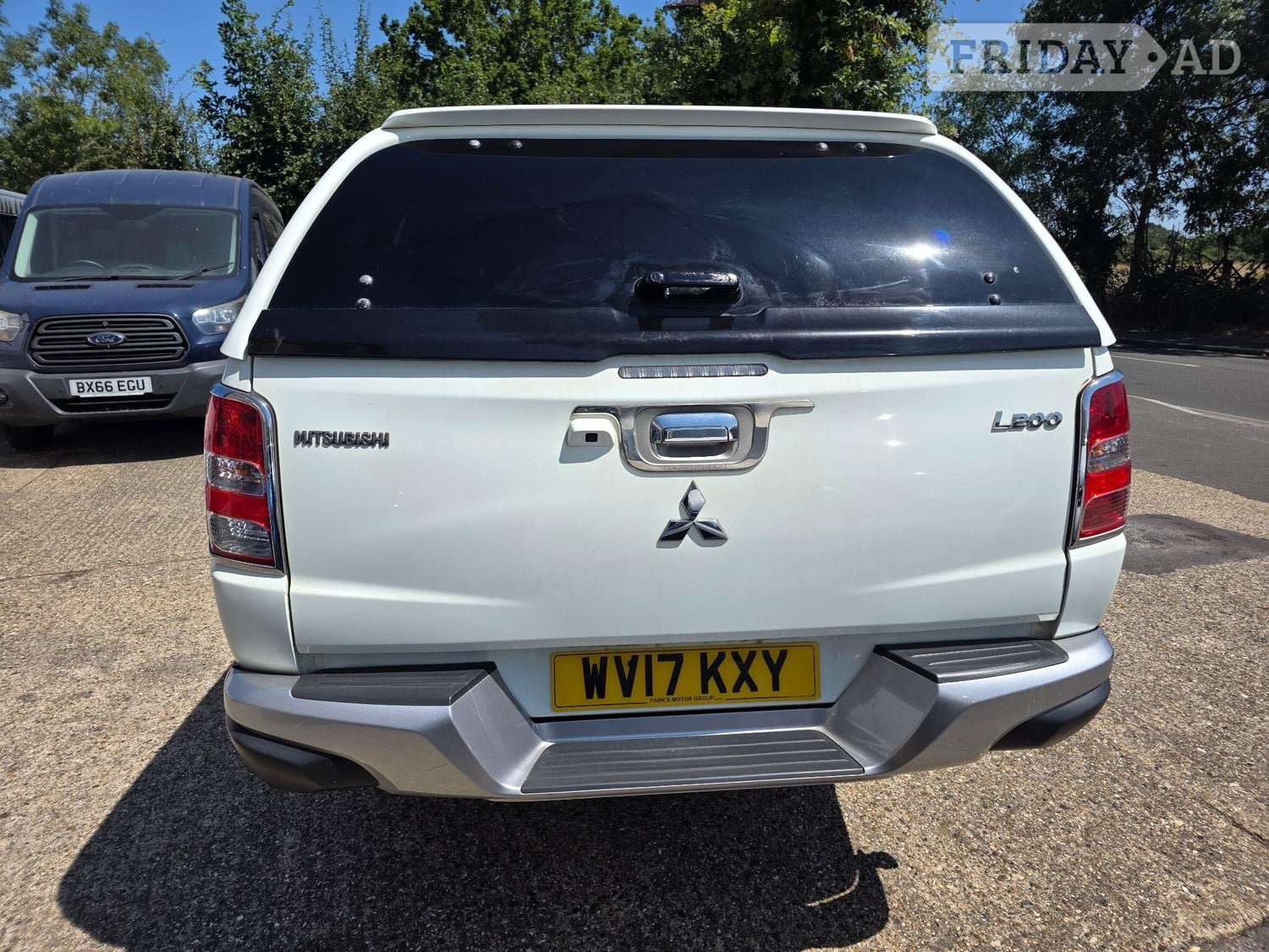 Mitsubishi L200 2017 - Vans & Commercial Vehicles in Hounslow