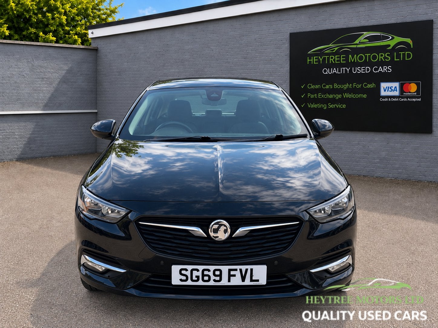 [ berth ]Vauxhall Insignia