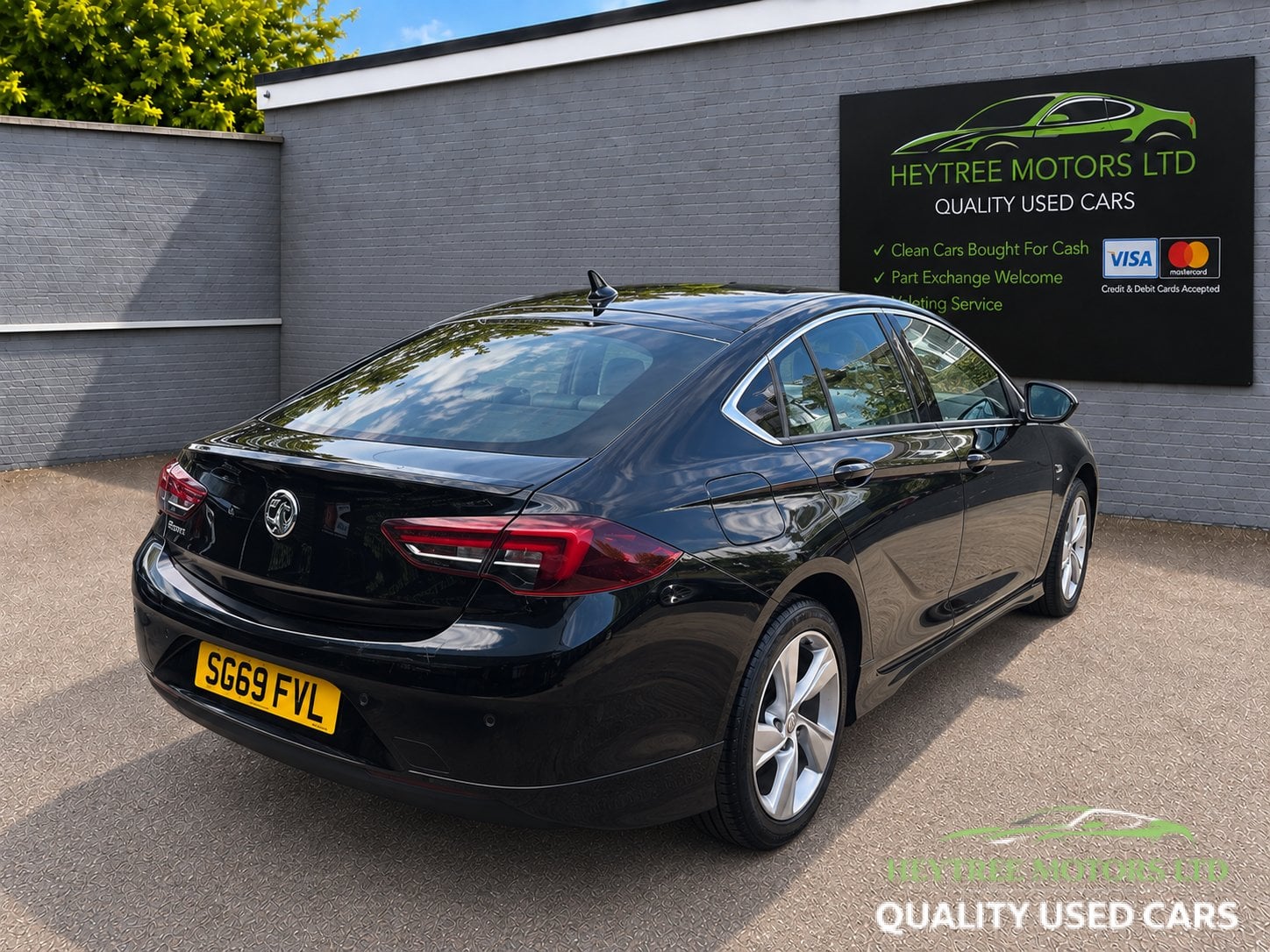 Vauxhall Insignia 2019 - Cars in Blackpool