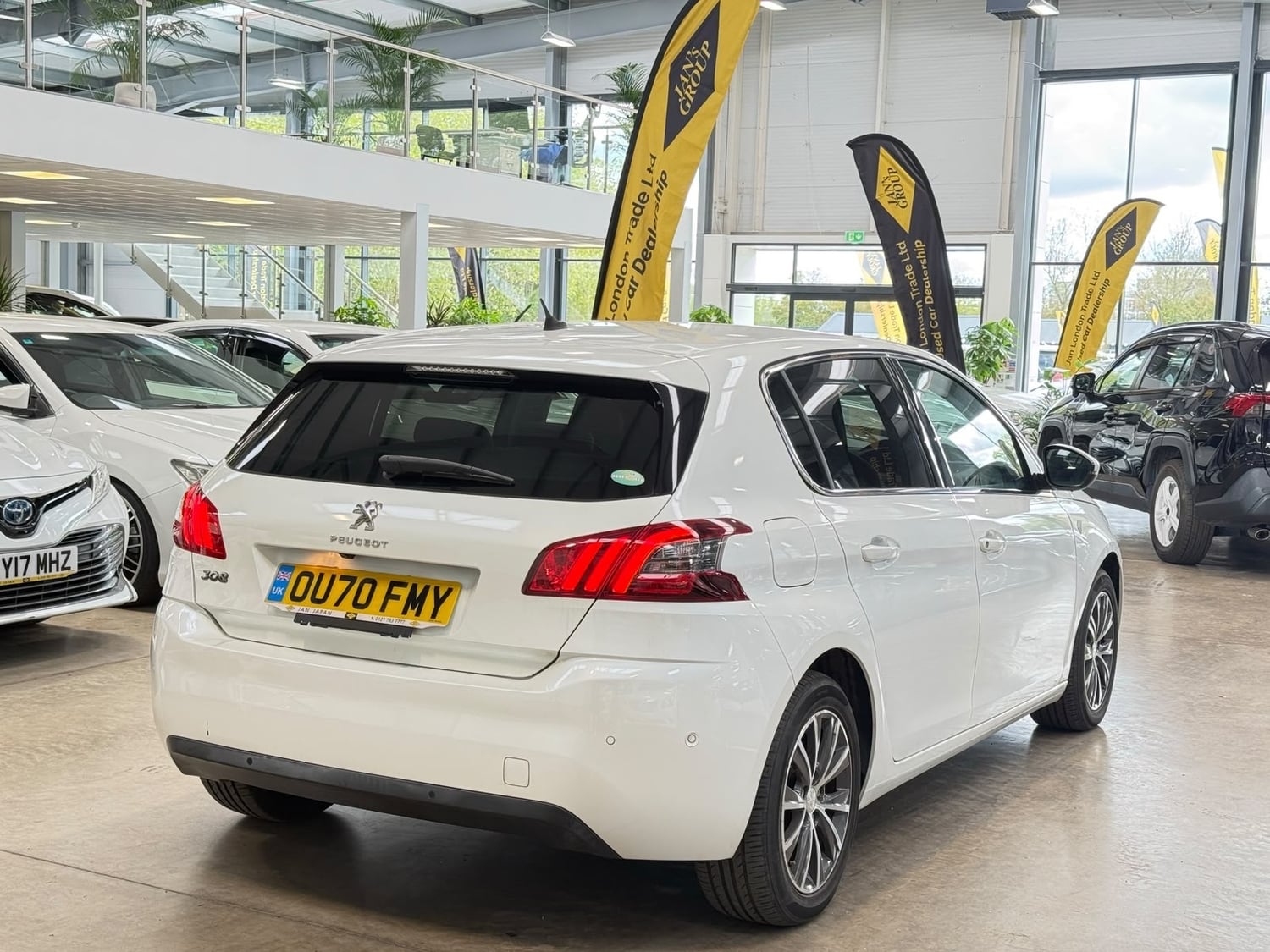 [ berth ]Peugeot 308