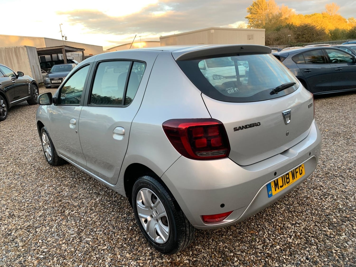 Dacia Sandero 2017 - Cars