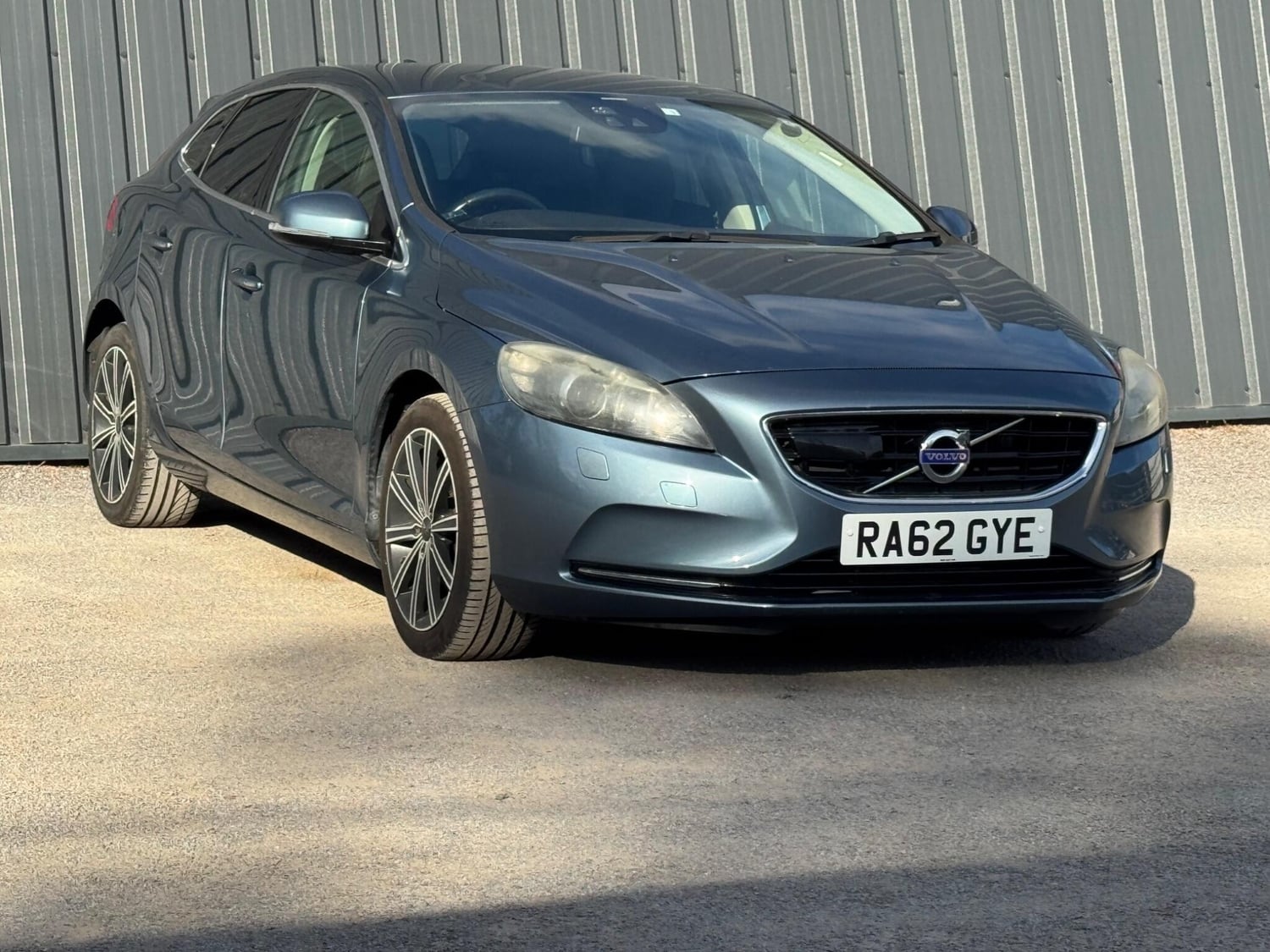Volvo V40 2012 - Cars