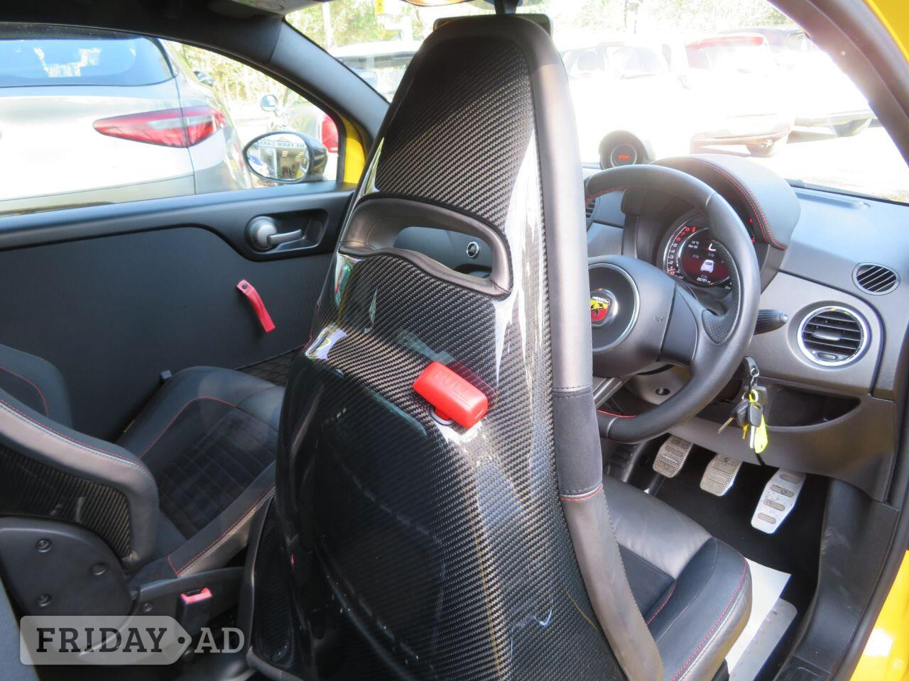 [ berth ]Abarth 695