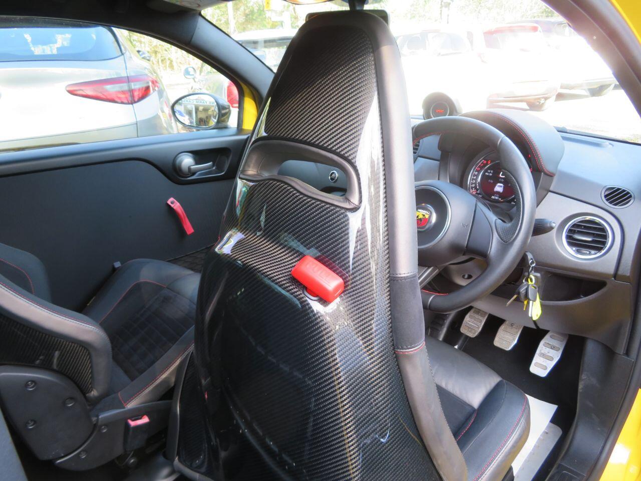 [ berth ]Abarth 695