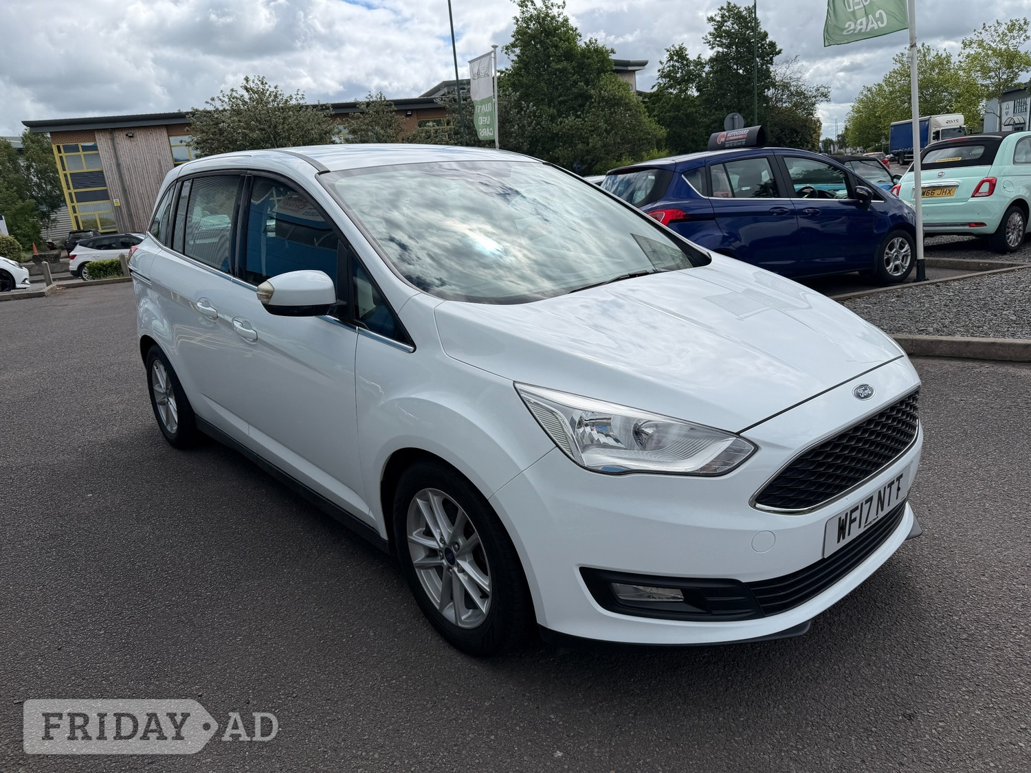 [ berth ]Ford Grand C-MAX