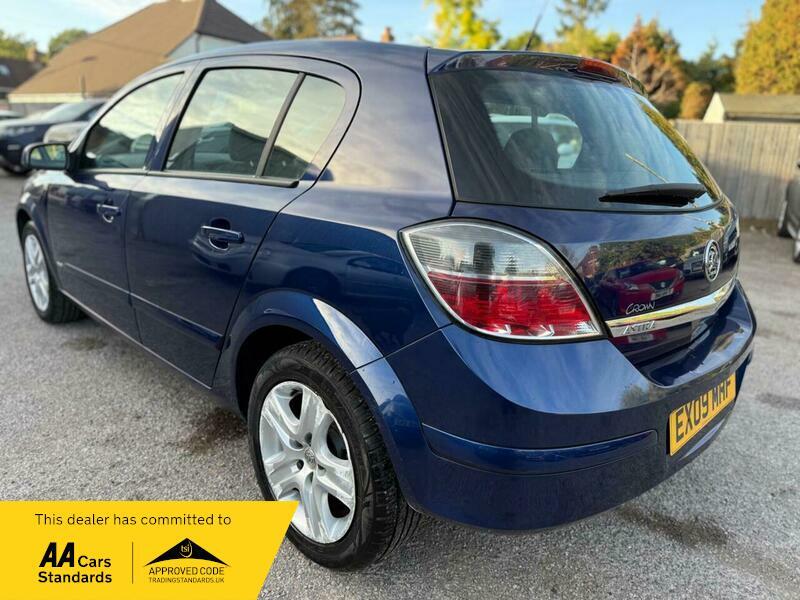 Vauxhall Astra 2009 - Cars in Crawley