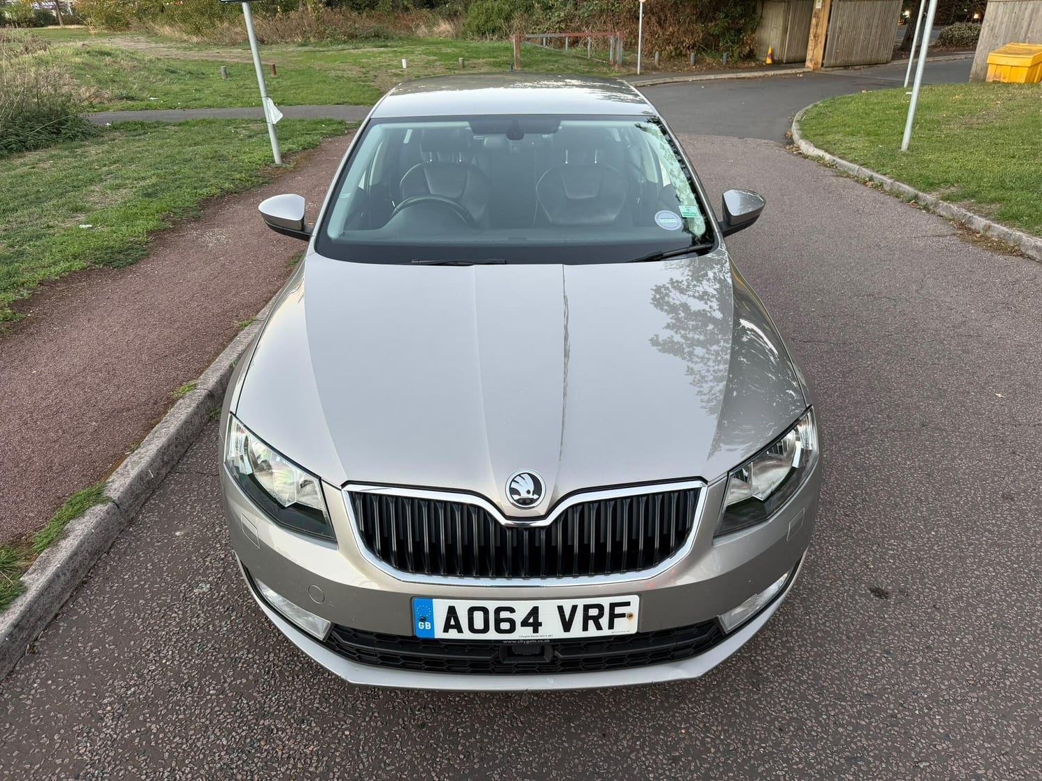 [ berth ]Skoda Octavia