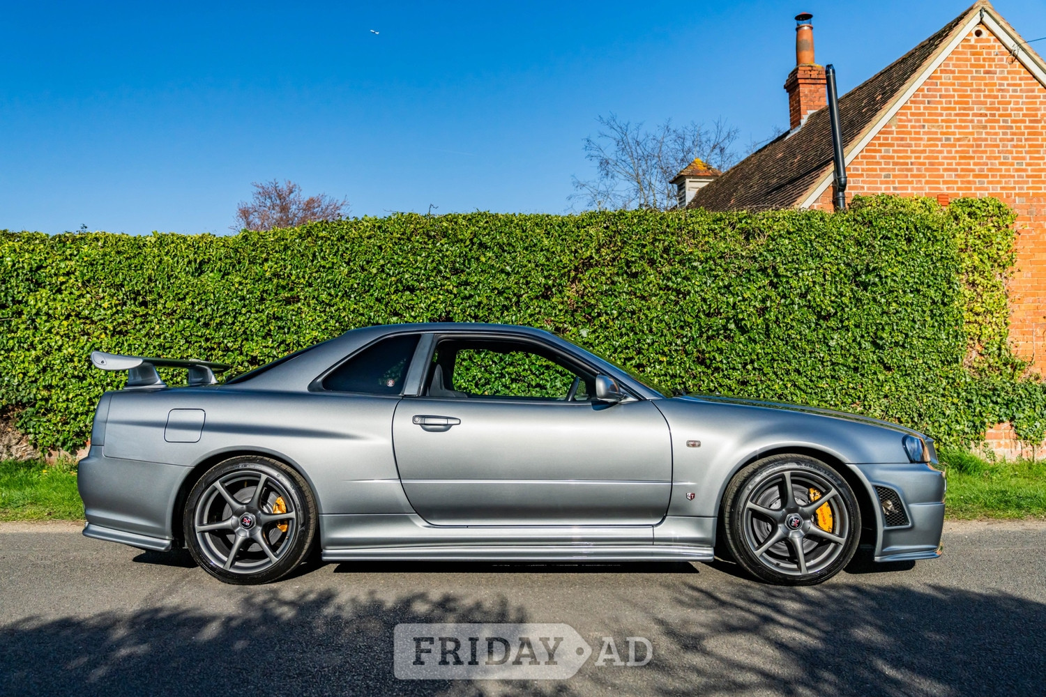 Nissan Skyline 2001 - Cars
