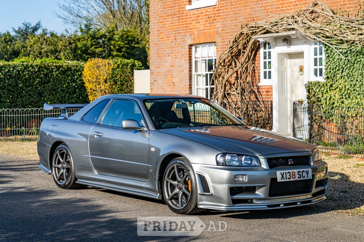 [ berth ]Nissan Skyline