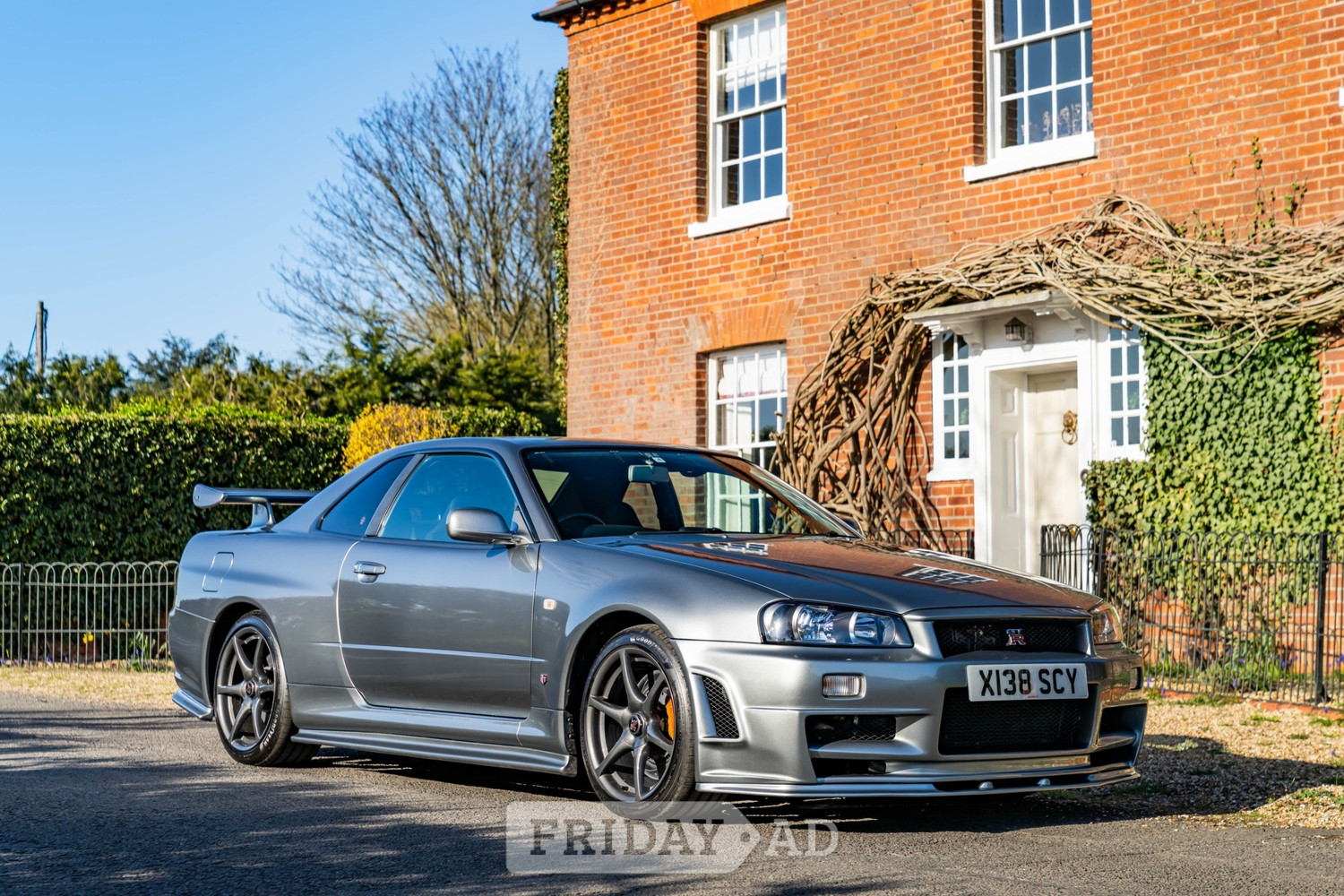 Nissan Skyline 2001 - Cars in Reading