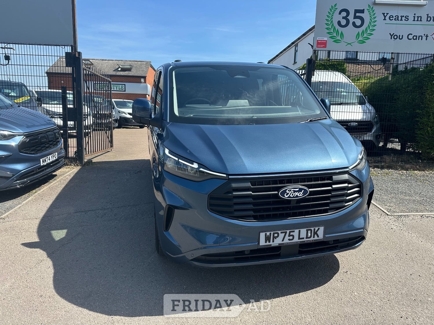 [ berth ]Ford Transit Custom
