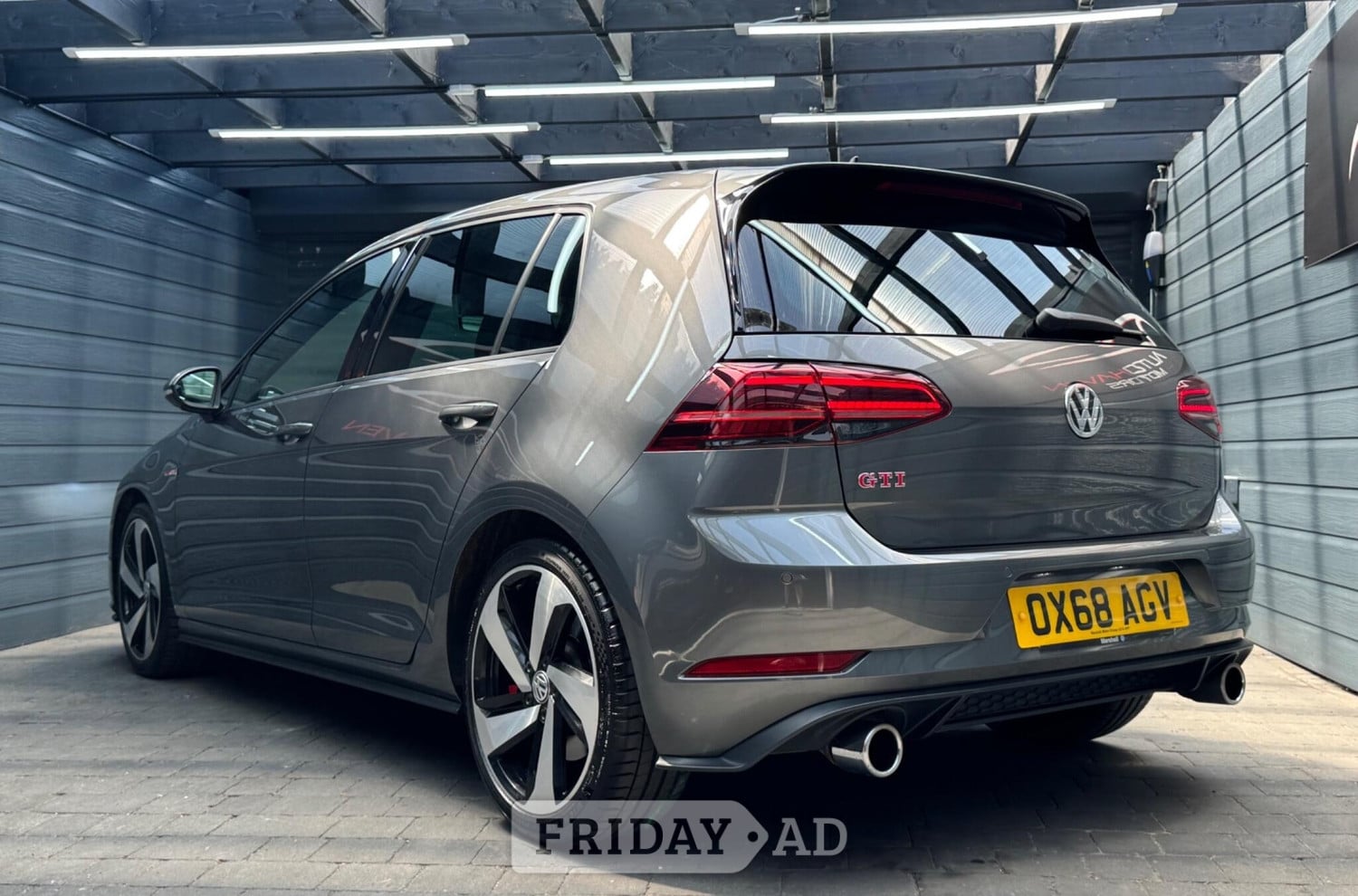 Volkswagen Golf 2019 - Cars