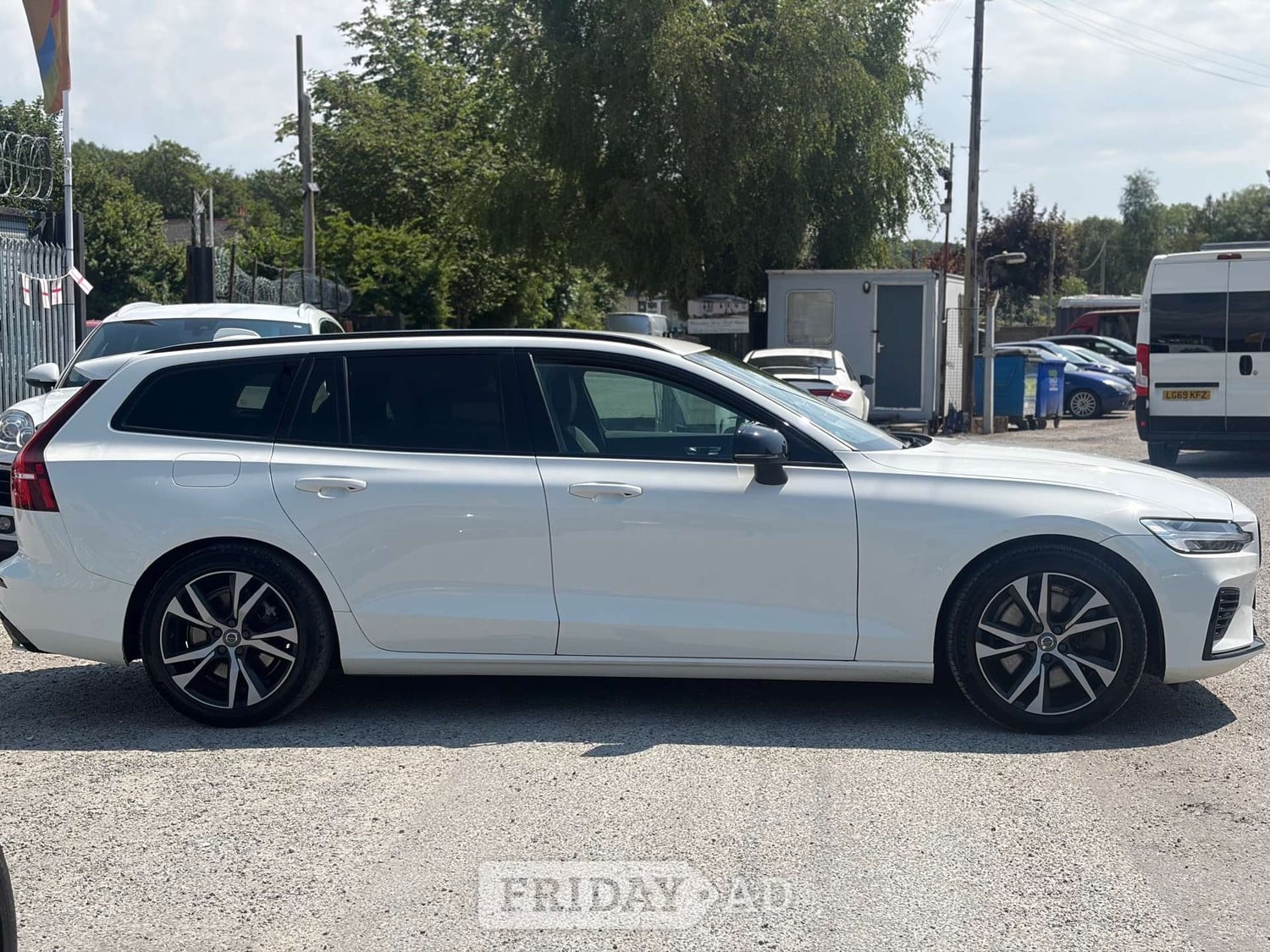Volvo V60 2022 - Cars