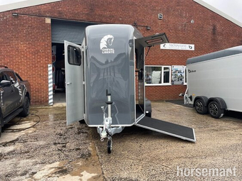 Cheval Liberte Touring XL   Horse Trailer