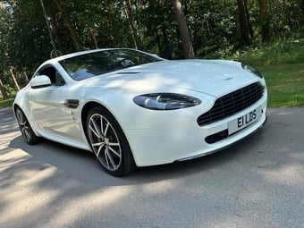 Aston Martin Vantage 2010