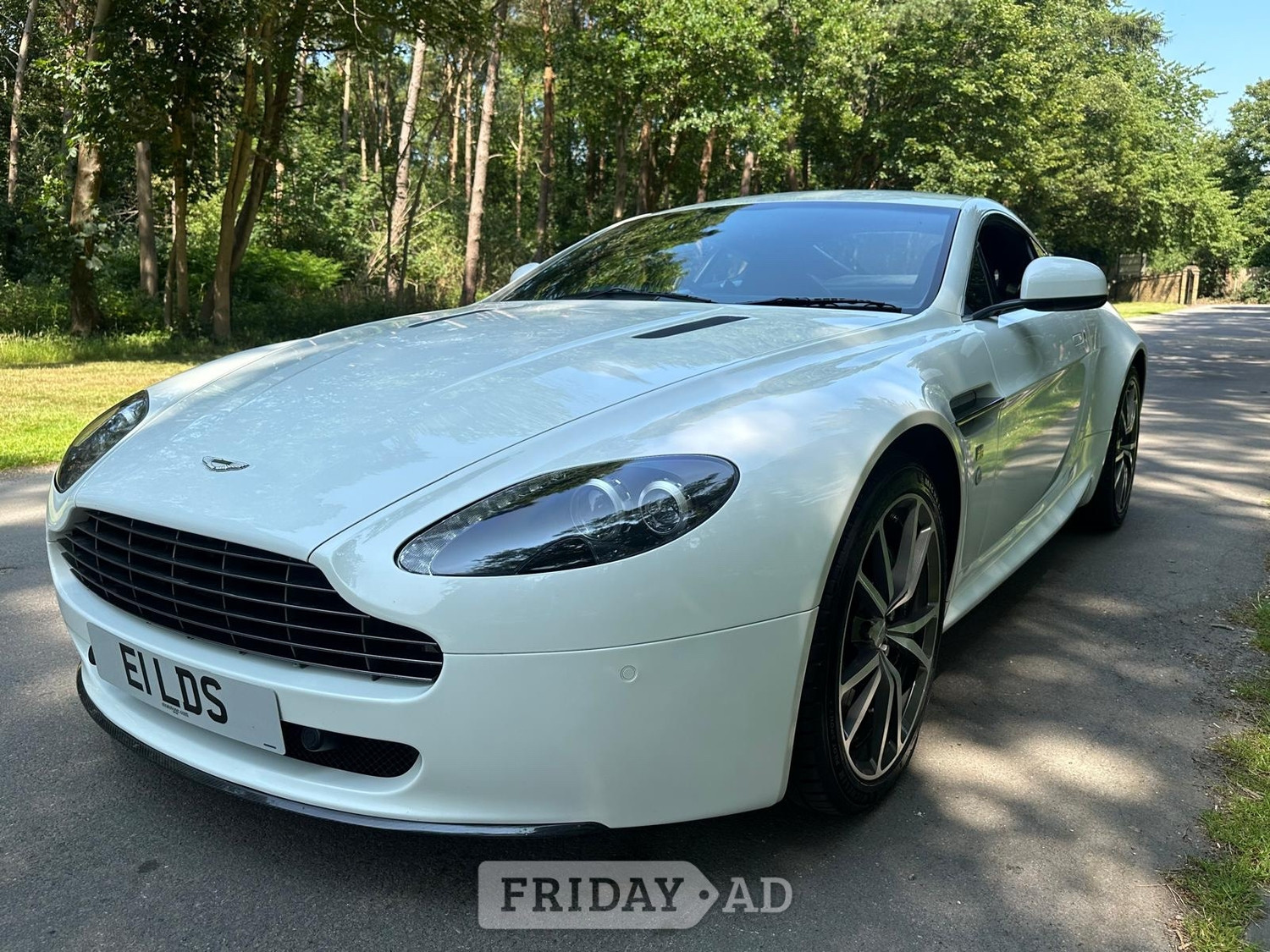[ berth ]Aston Martin Vantage