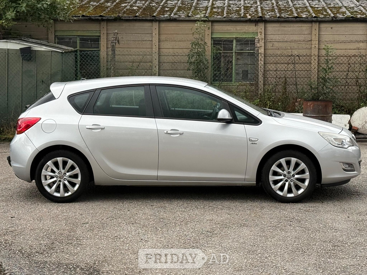 [ berth ]Vauxhall Astra