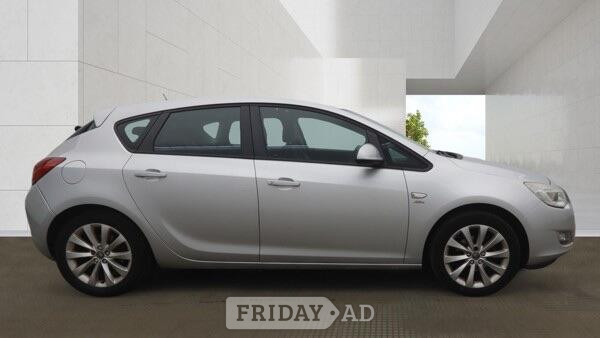 Vauxhall Astra 2012 - Cars