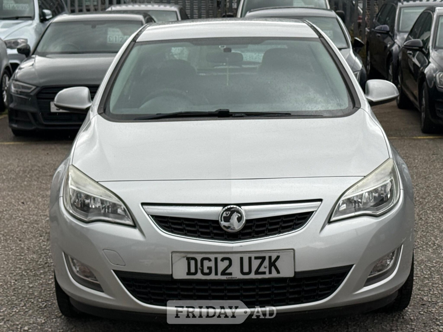 Vauxhall Astra 2012 - Cars