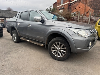 Mitsubishi L200 2016