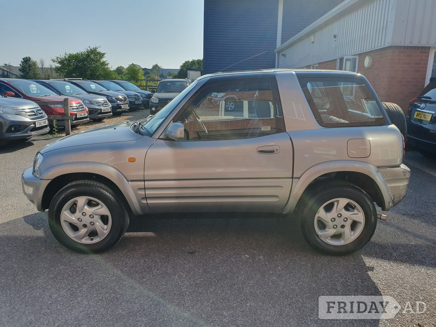 Toyota RAV4 1999 - Cars
