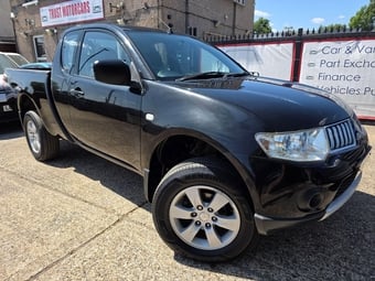 Mitsubishi L200 2011