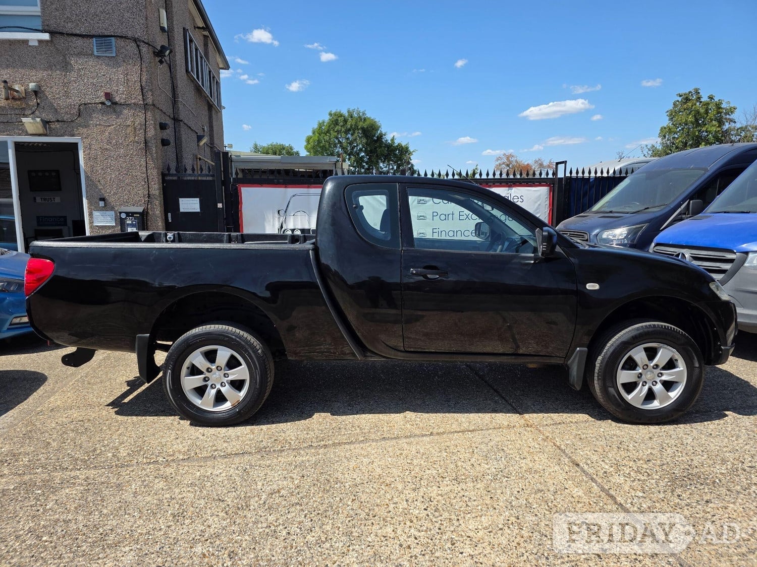 Mitsubishi L200 Hounslow