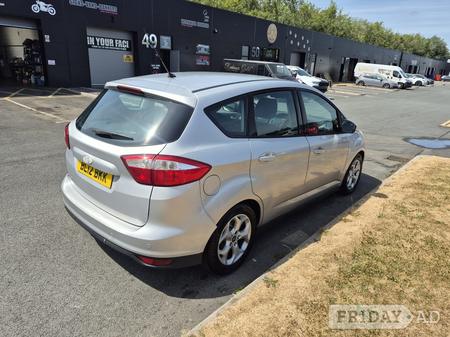 [ berth ]Ford C-MAX