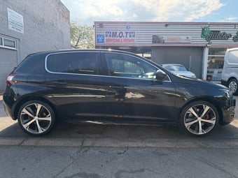 Peugeot 308 2016