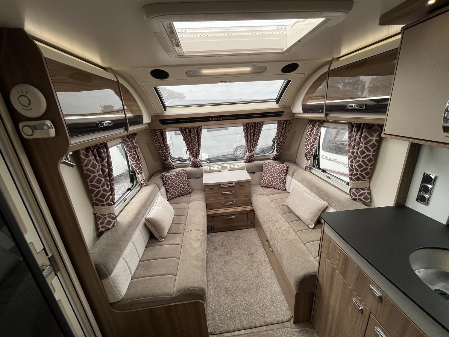 Swift Conqueror 2017 - Motorhomes & Caravans