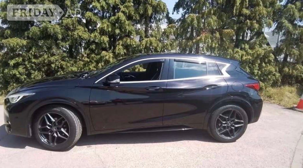 [ berth ]Infiniti Q30
