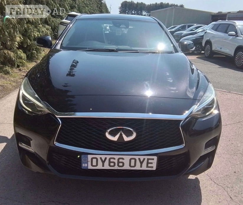 Infiniti Q30 2017 - Cars