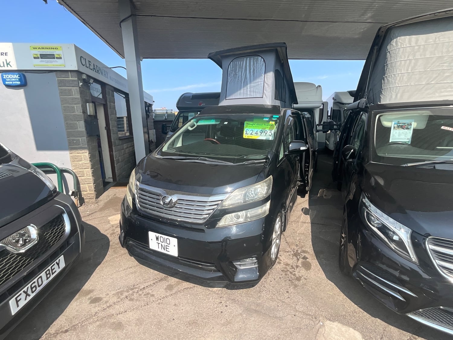 [ berth ]Toyota Velfire