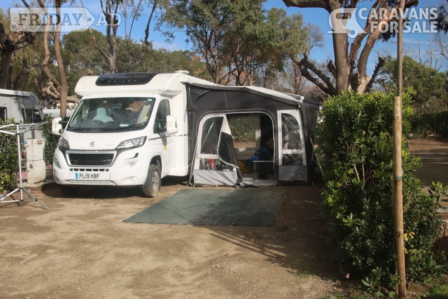 Dometic Club Air Pro 330M in Basingstoke