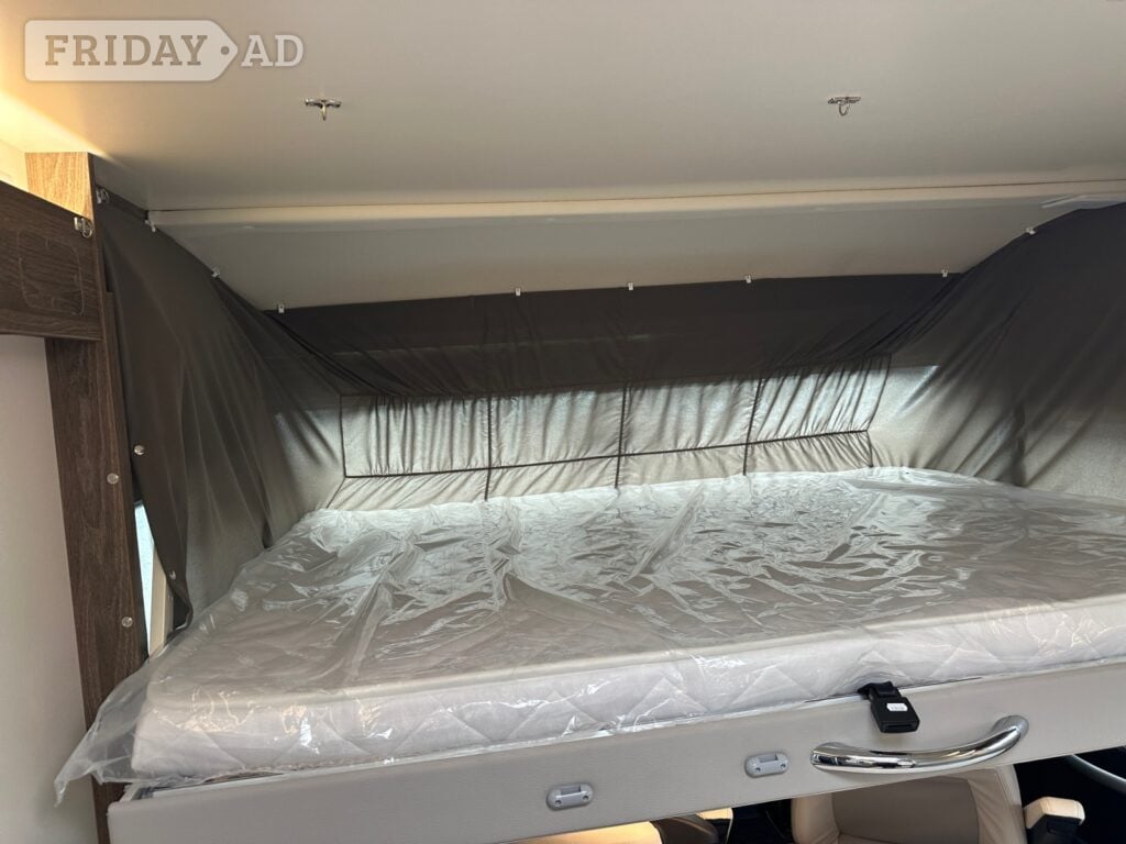 [4 berth ]Roller Team Pegaso 745