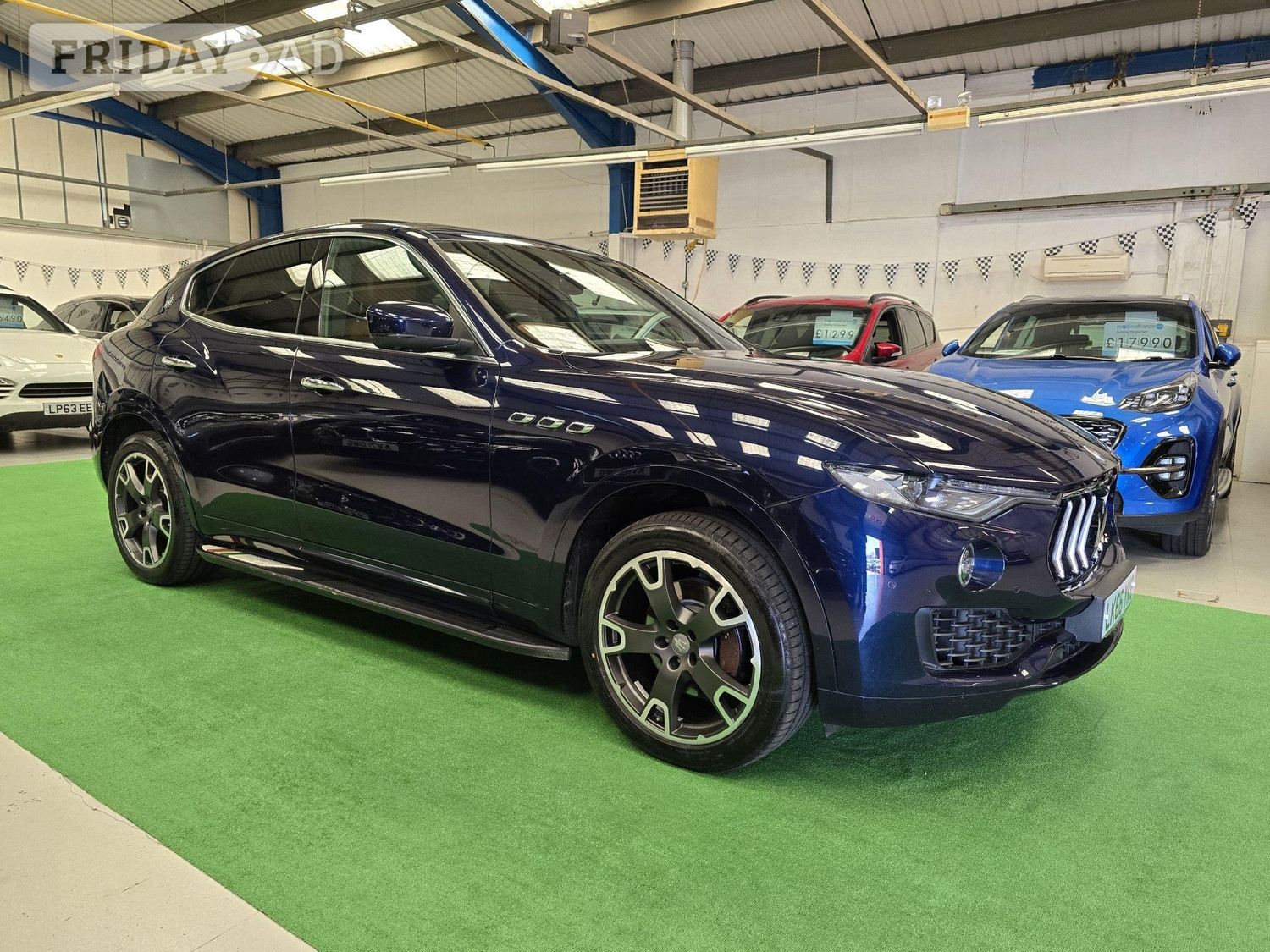 [ berth ]Maserati Levante