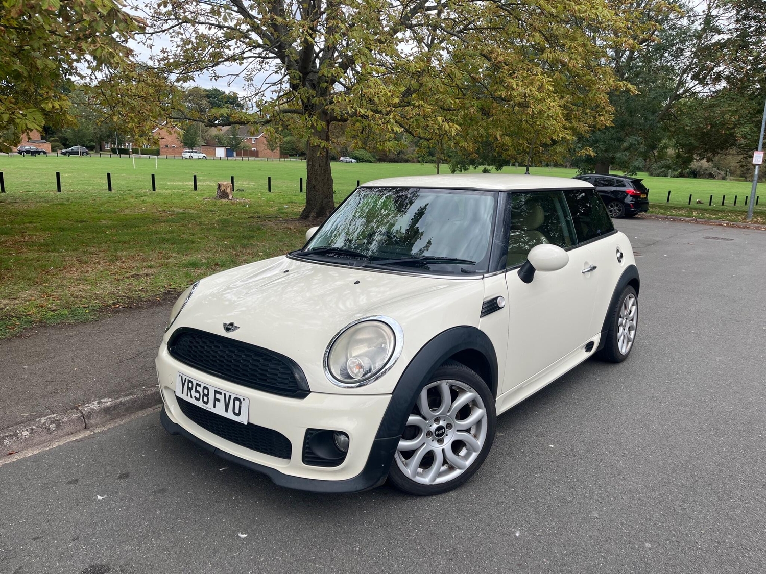 Mini Hatch 2008 - Cars in Bedford