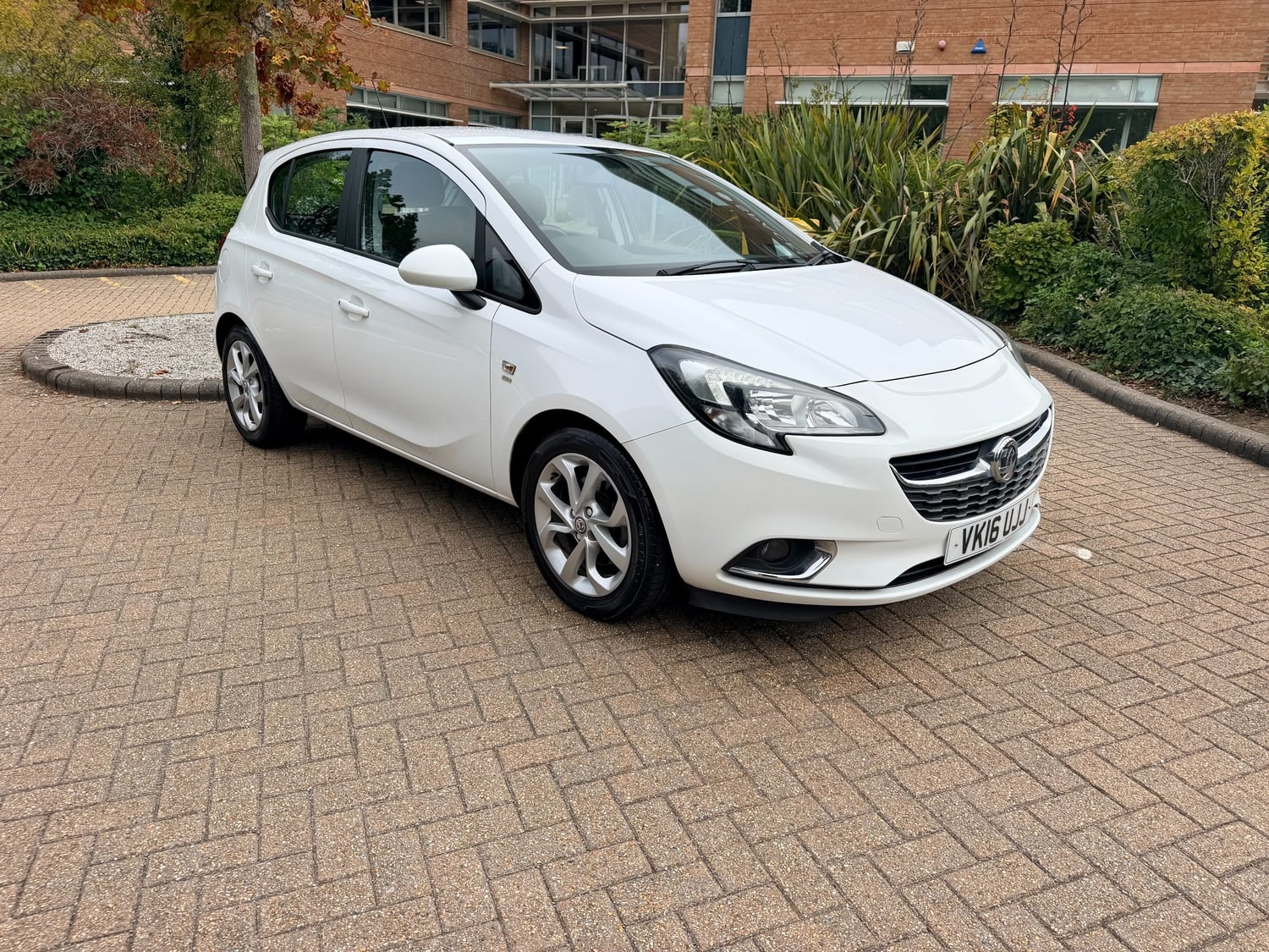 [ berth ]Vauxhall Corsa