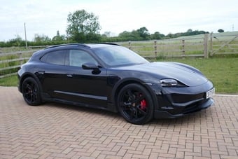 Porsche Taycan 2022