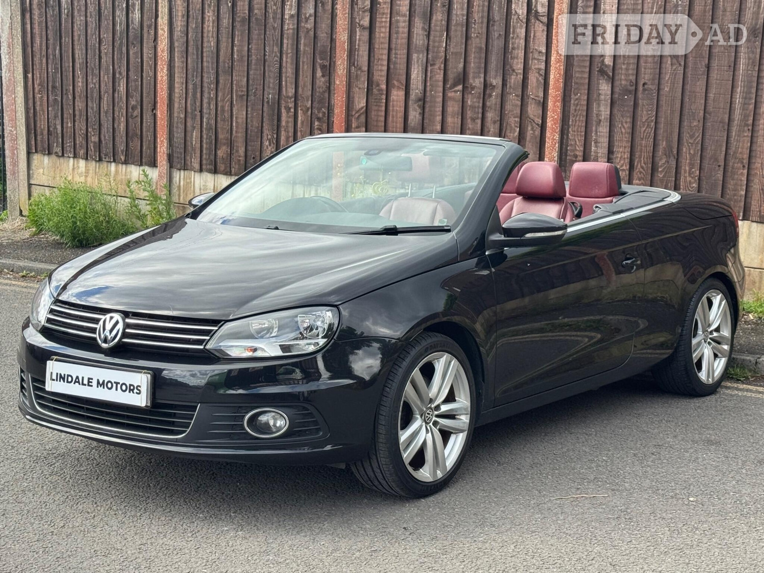 Volkswagen Eos 2011 - Cars in Oldham