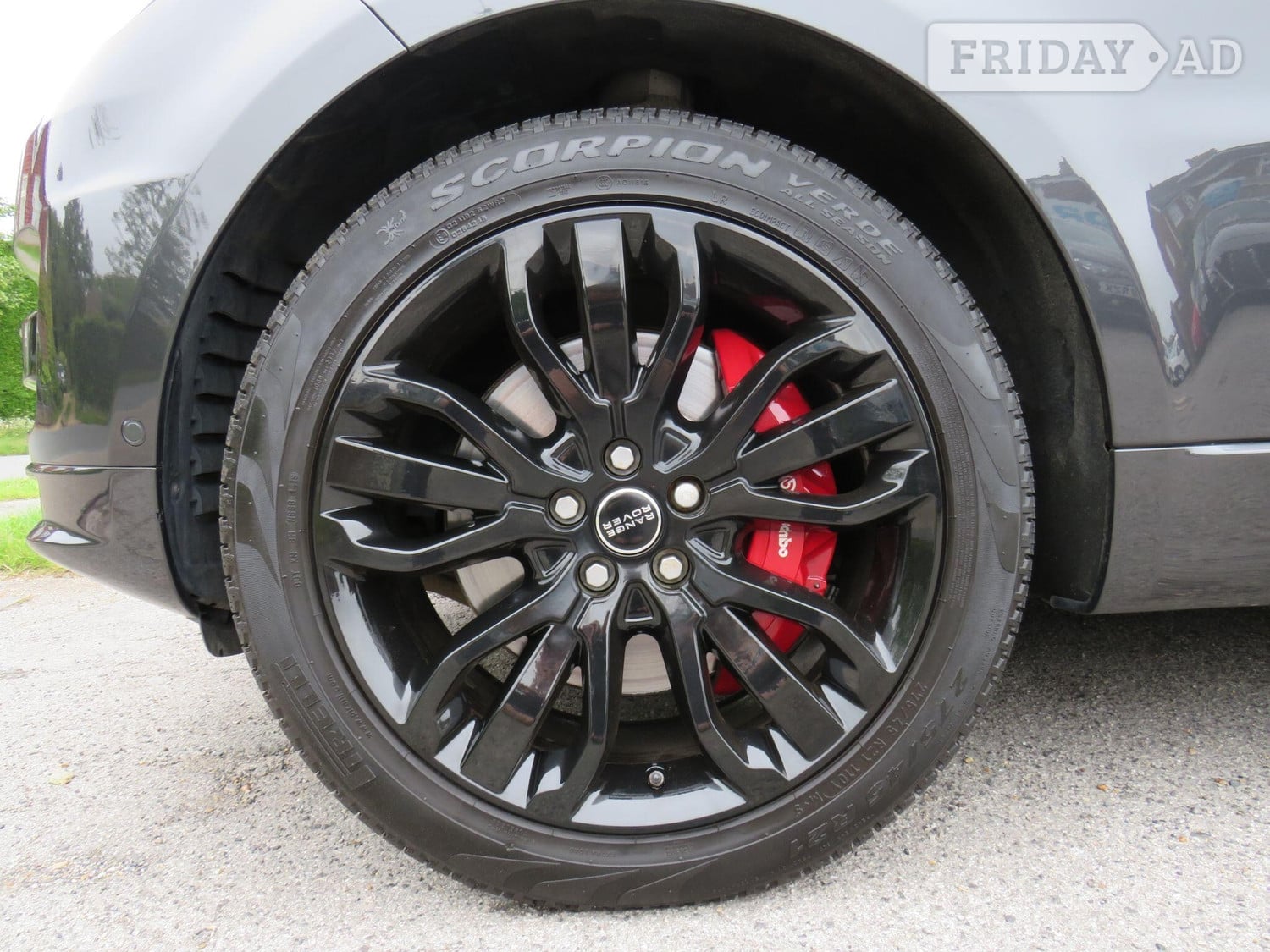 [ berth ]Land Rover Range Rover Sport
