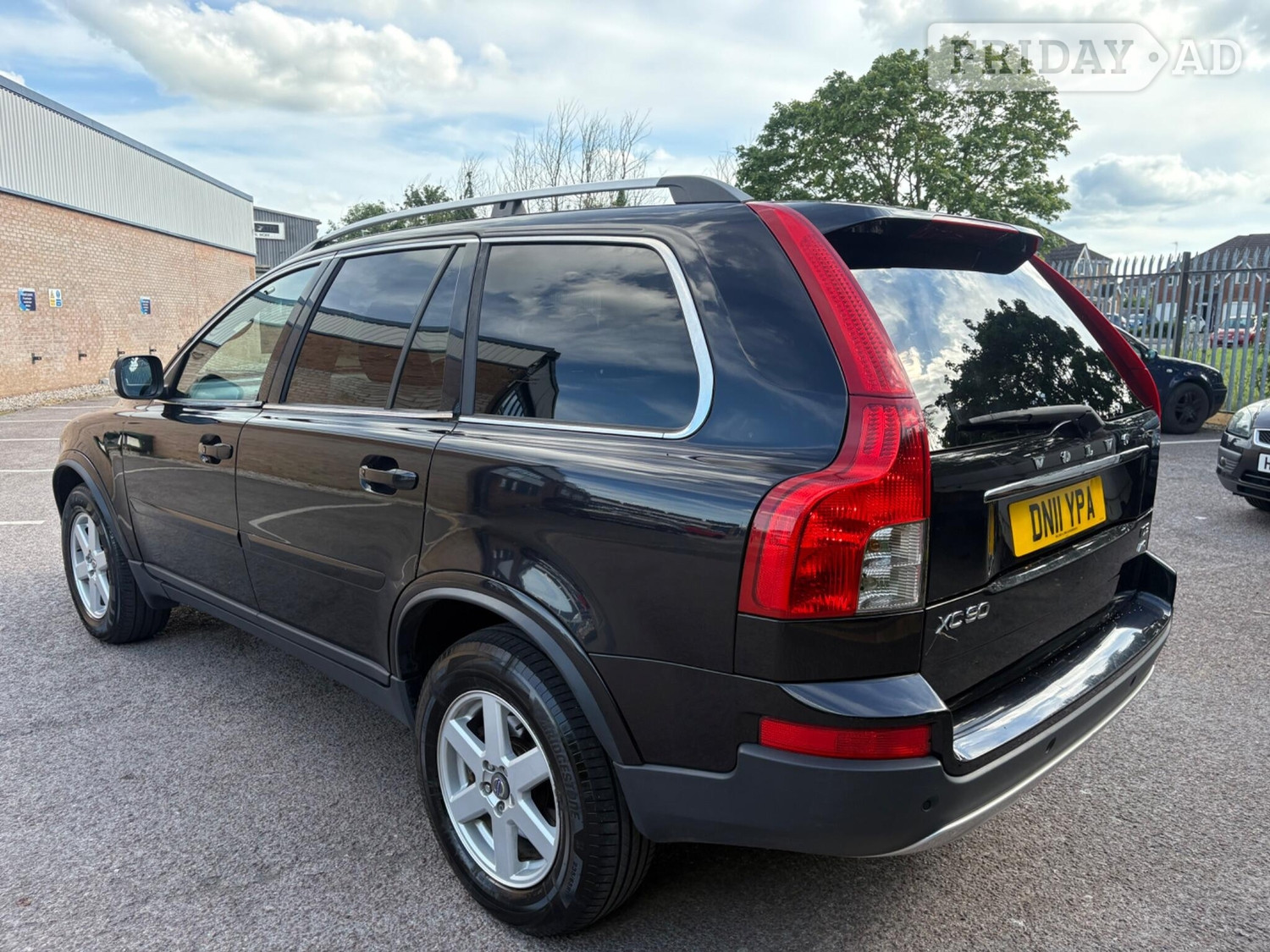 Volvo XC90 2011 - Cars in Swindon