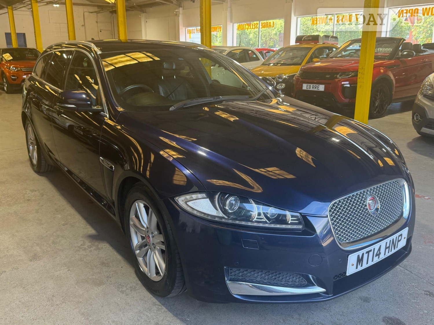 Jaguar XF 2014 in Pontypridd