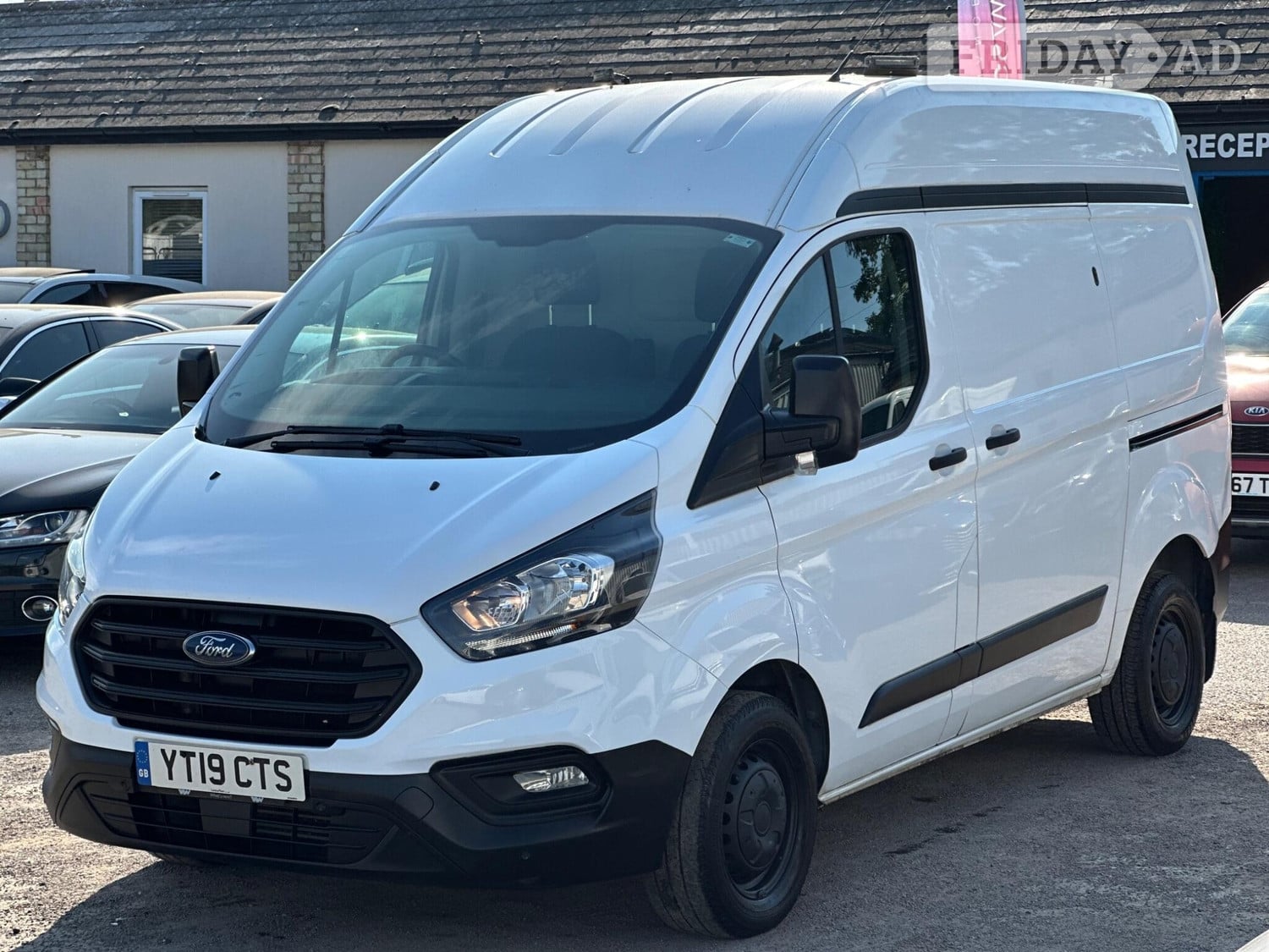 [ berth ]Ford Transit Custom