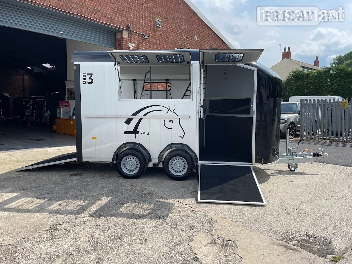 [ berth ]Cheval Liberte Maxi 3