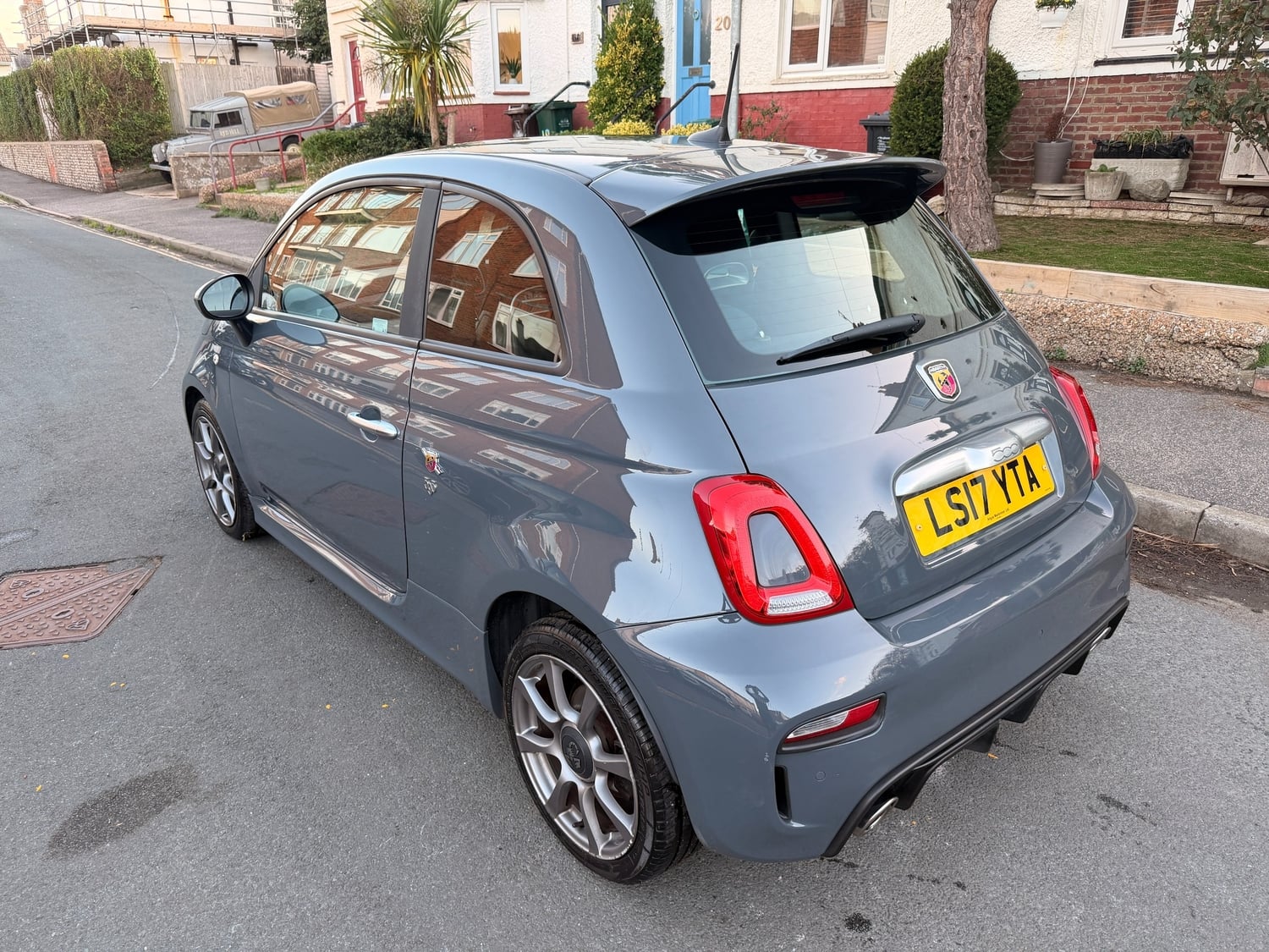 [ berth ]Abarth 595